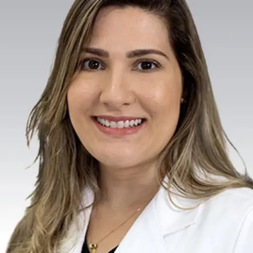 Dra. Camila Lopes Guerra